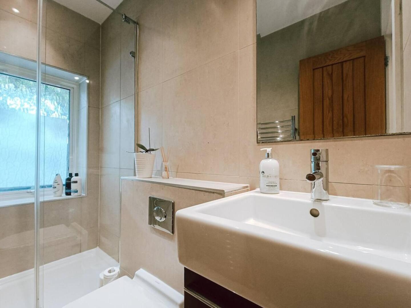 The Sandy Studio Flat In Petersham Strawberry Hill ภายนอก รูปภาพ